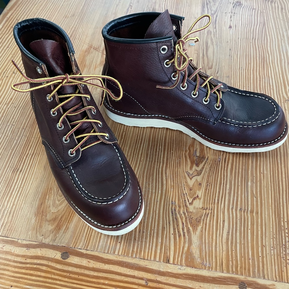 Red Wing Classic Moc Toe 8138